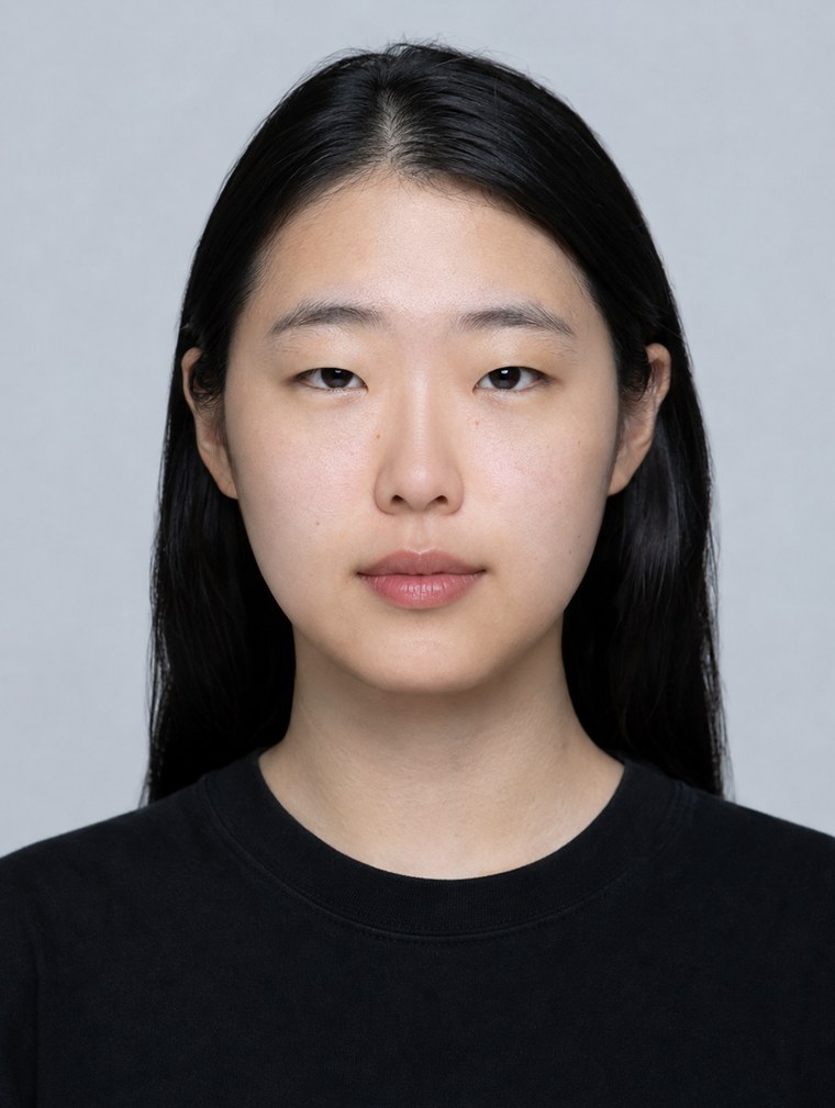 ④ 입술 — 입 모양과 두께가 정리됩니다.